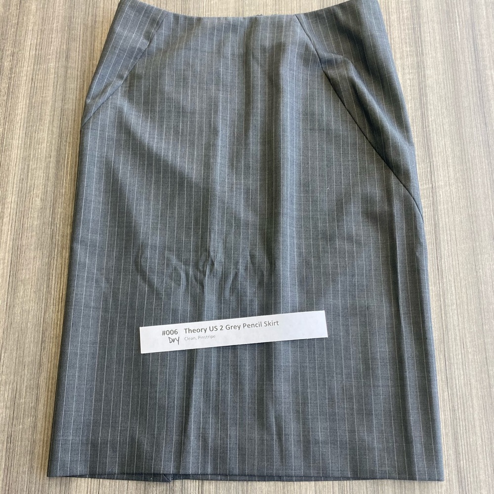 Theory grey pencil skirt